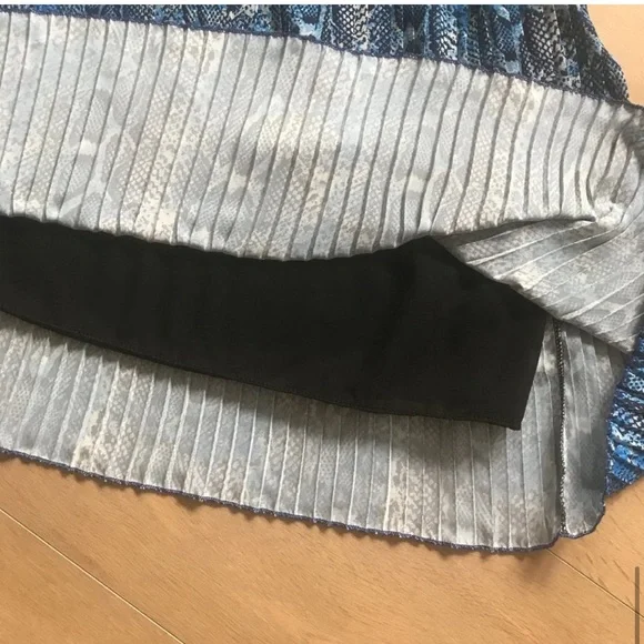 Blue Python Pleated Midi Skirt - Picture 4 of 4